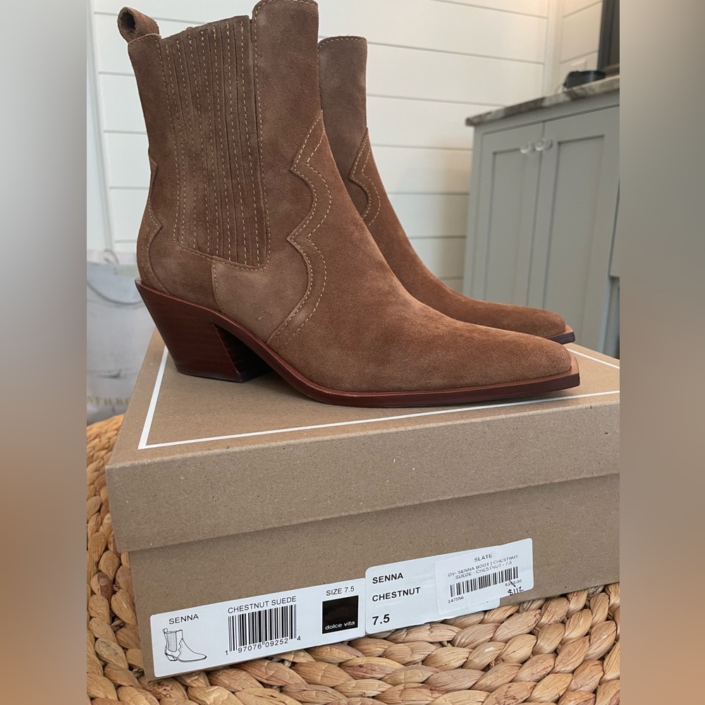 Dolce Vita Suede Senna boot. Color chestnut. Never worn.
